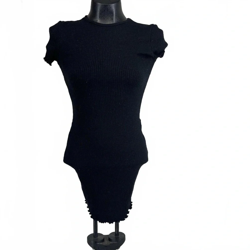 Small - Women's - Liz & Sara - Chic Black Ribbed Bodysuit with Ruffle Trim - Picture 1 of 7